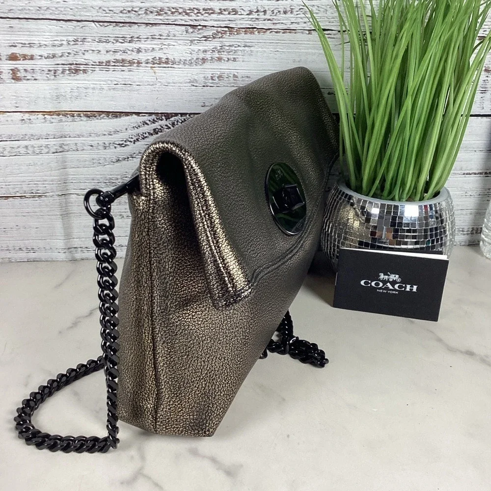 Coach Metallic Gold crossbody Shoulder Bag Clutch Signature Turnlock Chain Purse